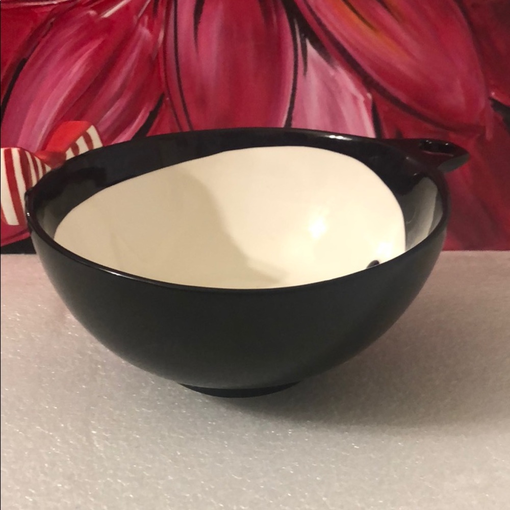 Grasslands Road ceramic Penguin bowl - Picture 5 of 17